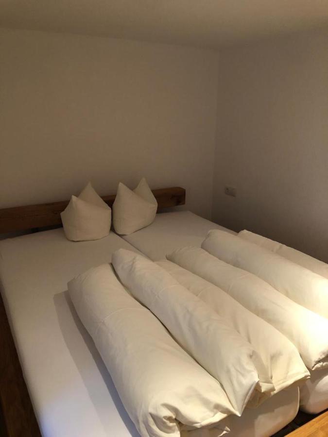 Haus Oberdorf Appartement Zams Buitenkant foto